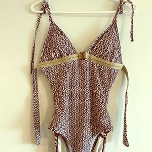 GapBody One Piece Damask Bathing Suit